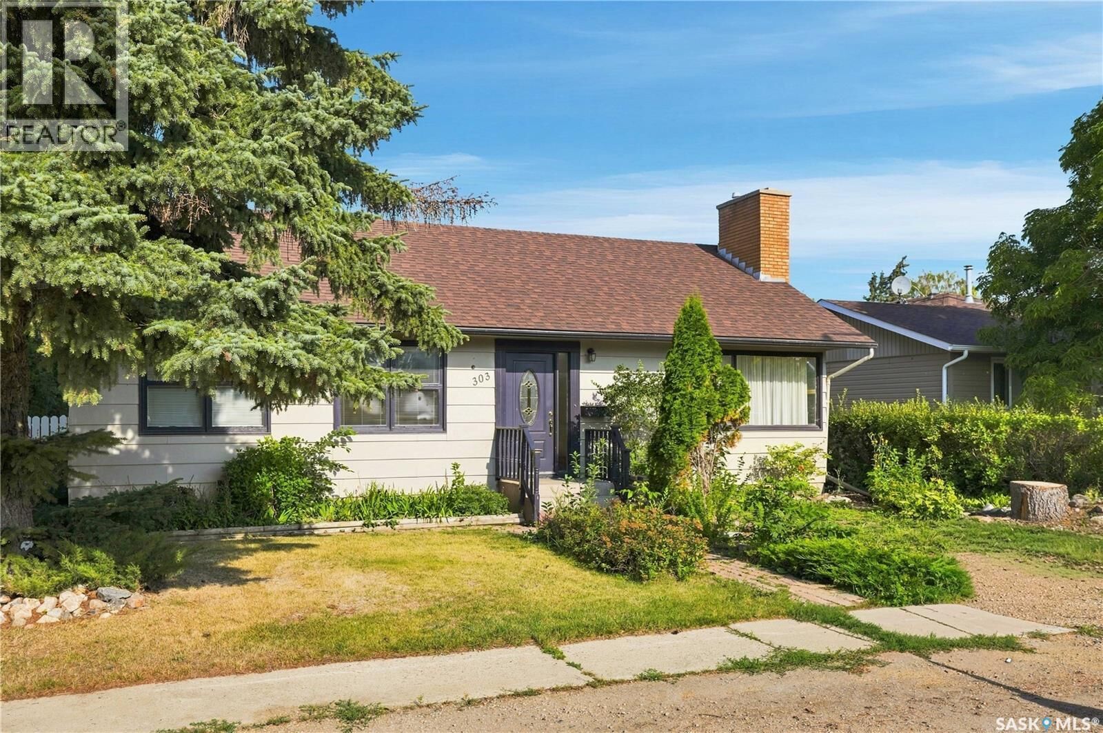 Property Photo: 303 Oronsay Street SK S0K 0Z0