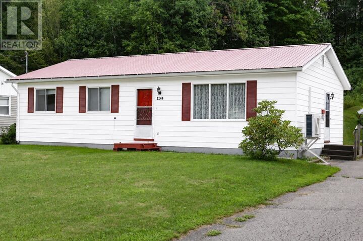 Property Photo:  1144 Aalders Avenue,  NS B4N 3H5 