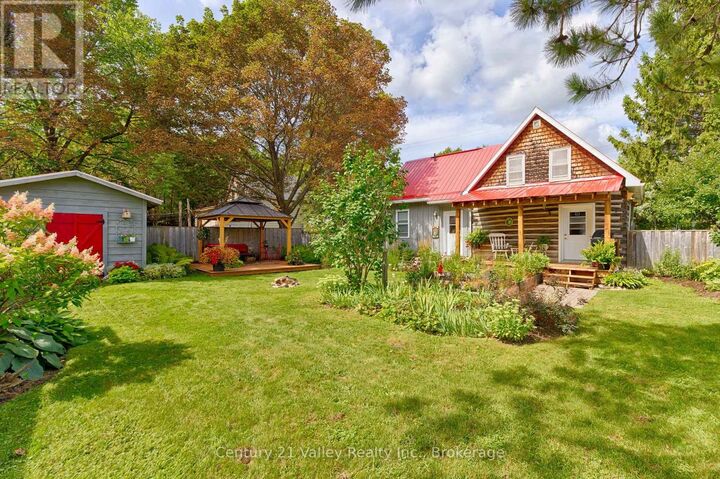 Property Photo:  61 Melanie Street  ON K0J 1T0 