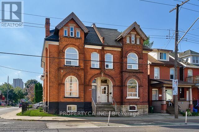 Property Photo:  340 Cannon Street East 2  ON L8L 2B9 