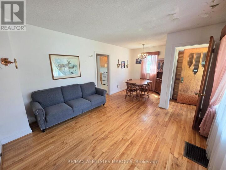 Property Photo: 41 Elgin Street West ON K7A 3C5