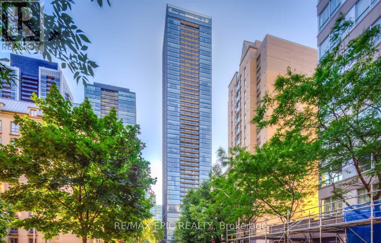 Property Photo:  101 Charles Street East 4806  ON M4Y 0A9 