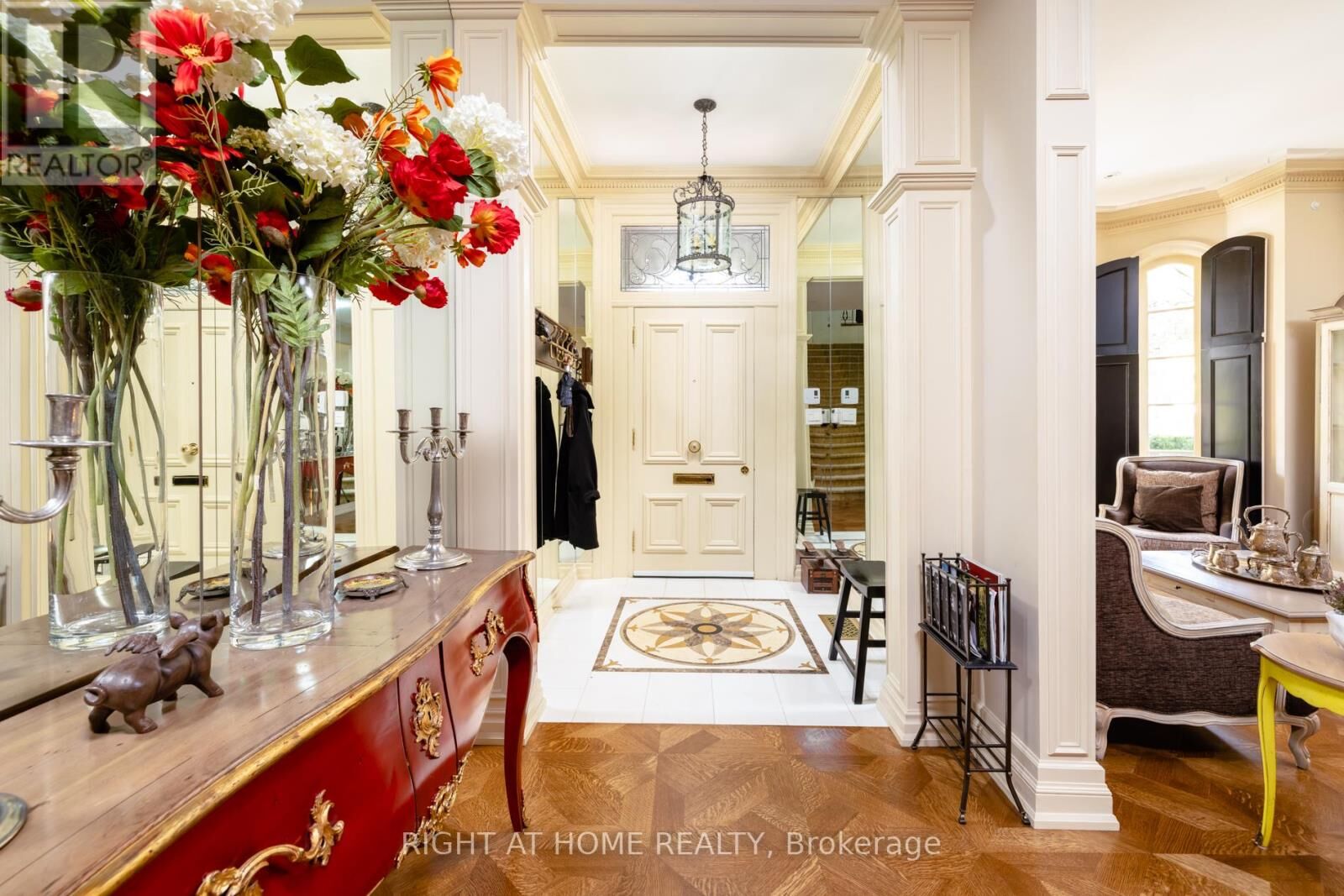 Property Photo:  51 Hazelton Avenue  ON M5R 2E3 