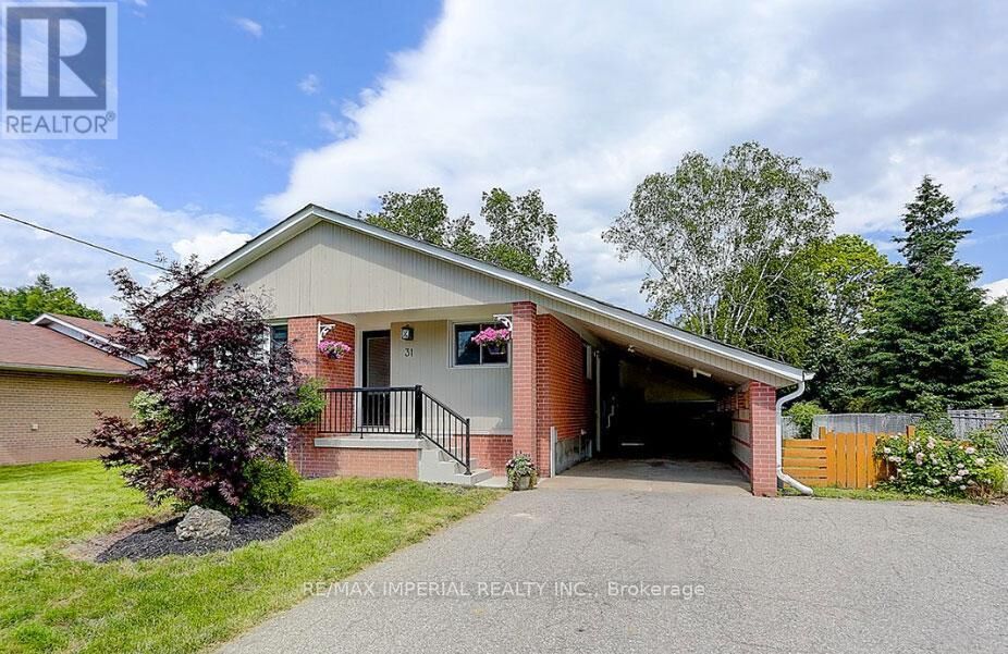 Property Photo:  31 Knowles Crescent Main Floor  ON L4G 1Z6 