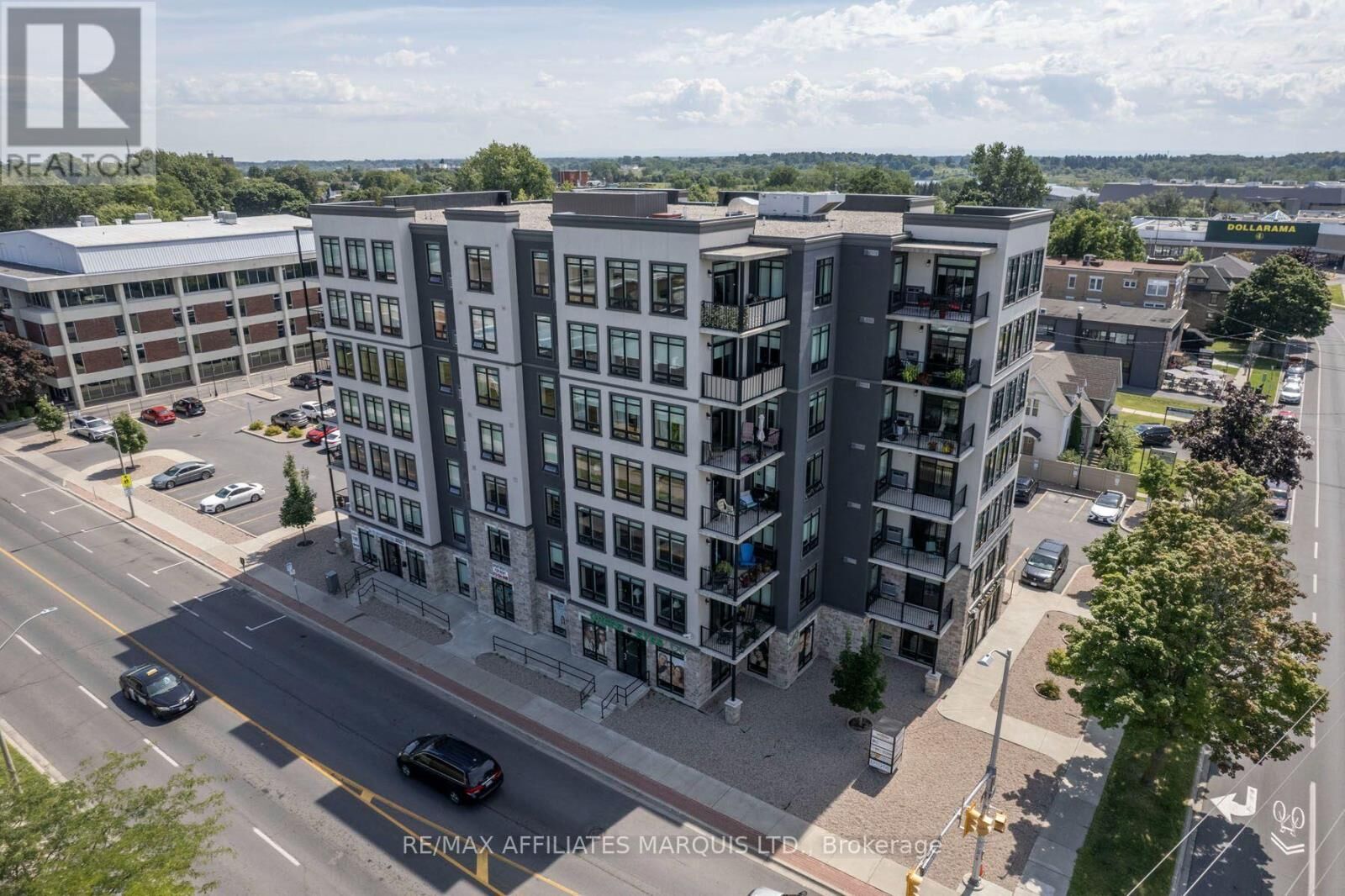 Property Photo:  108 Second Street East 604  ON K6H 0C9 