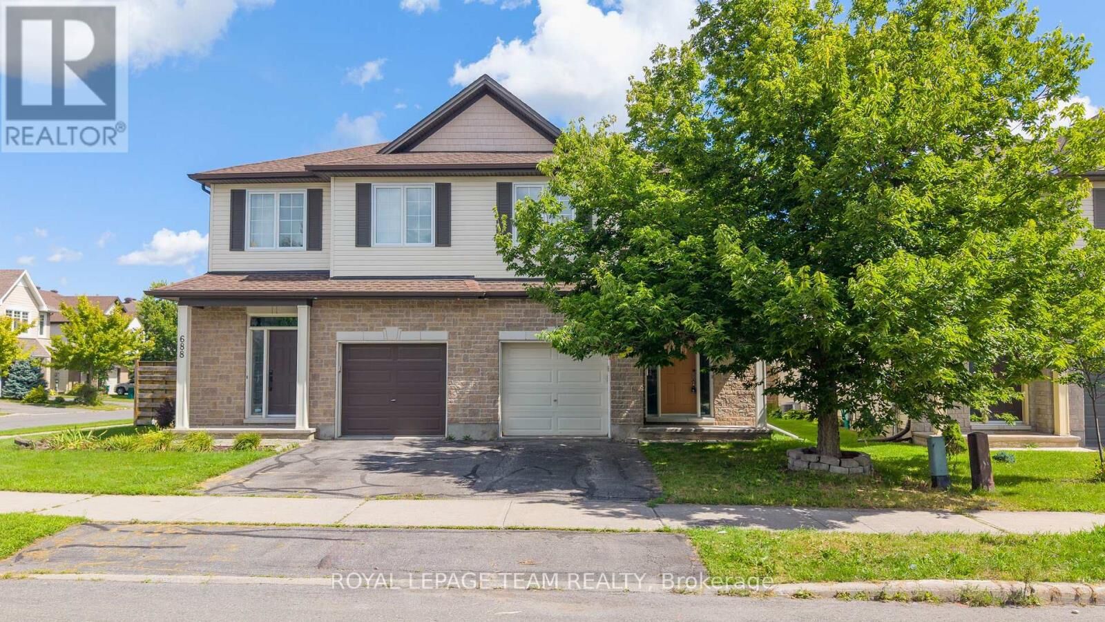 Property Photo:  686 White Alder Avenue  ON K1T 0E8 