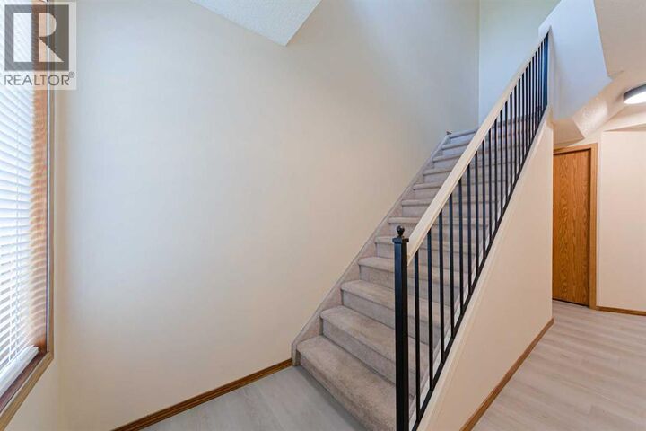 Property Photo: 88 Country Hills Villas Northwest AB T3K 4S8