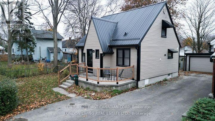 Property Photo: 757 Fleet Street ON N5Y 1R7