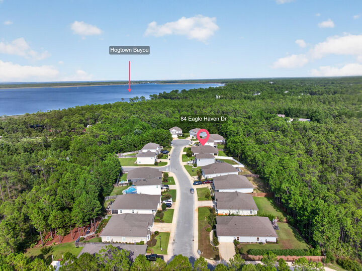 Property Photo: 84 Eagle Haven Drive FL 32459