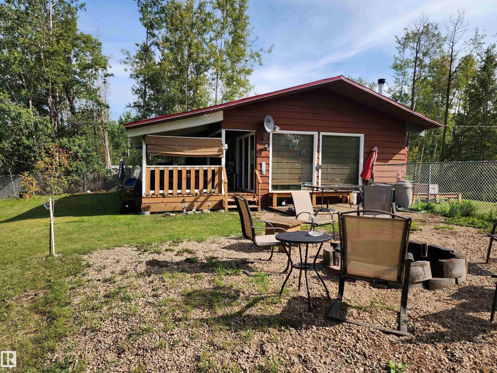 Property Photo:  122 60032 Scndry 867  AB T0A 0C0 