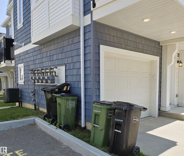 Property Photo:  735 Allard Boulevard SW 22  AB T6W 3W5 