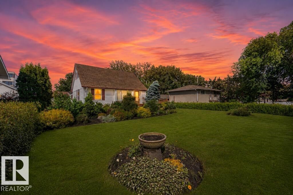 Property Photo:  4 Jubilee Drive  AB T8L 2L8 