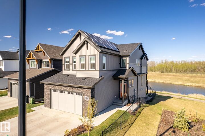 Property Photo:  7135 Edgemont Way NW  AB T6M 1K1 
