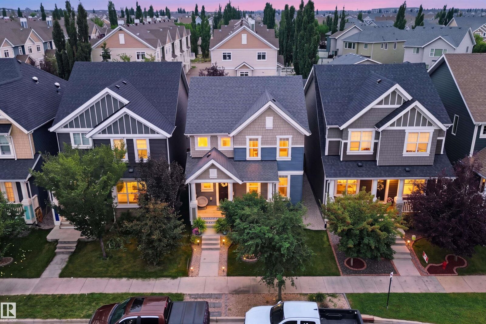 Property Photo:  7603 Summerside Grande Boulevard SW  AB T6X 0V2 