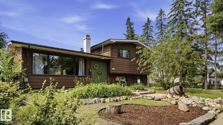Property Photo: 9216 93 Street AB T8L 1M1