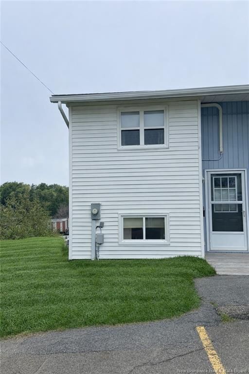 Property Photo:  7 Woodside Park  NB E2J 3T8 