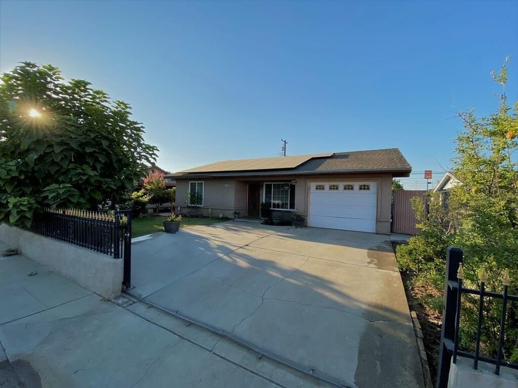 Property Photo: 1510 W Thomas Avenue CA 93728