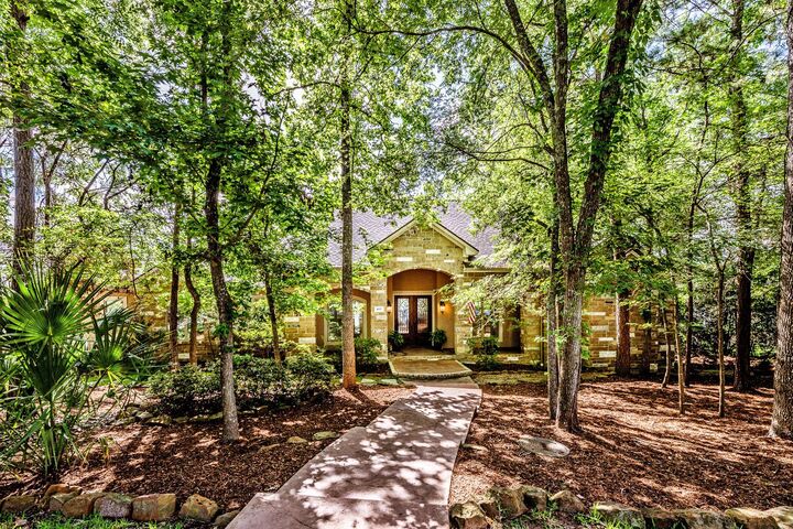 Property Photo: 852 Overbrook Drive TX 77340