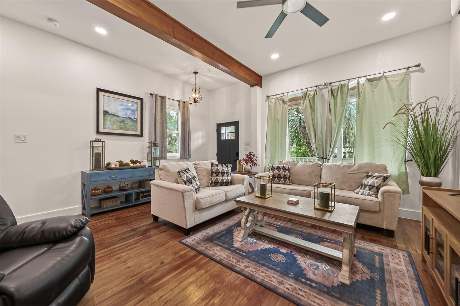 Property Photo: 2815 Ball Street TX 77550