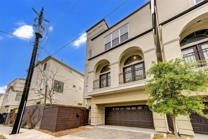 Property Photo: 1108 Fowler Street TX 77007