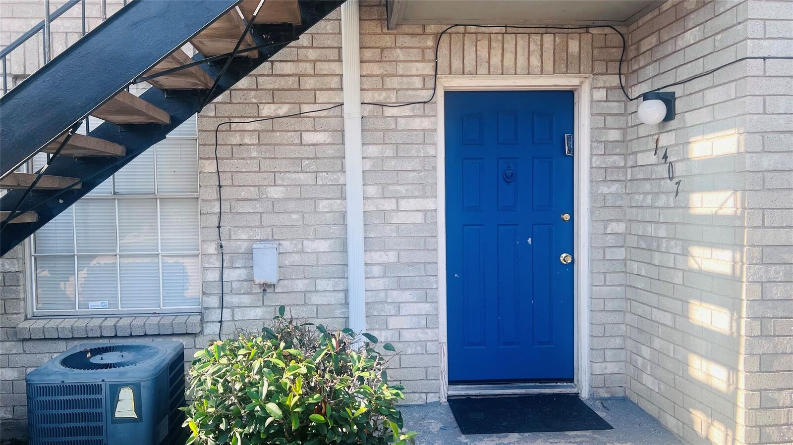 Property Photo:  9797 Leawood Boulevard 1407  TX 77099 