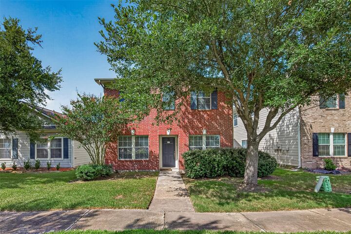Property Photo: 1613 Palcio Real Drive TX 77047