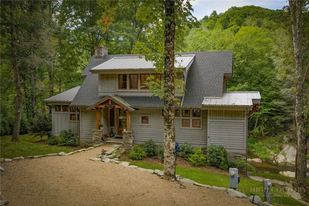 Property Photo:  148 River Haven Drive  NC 28604 