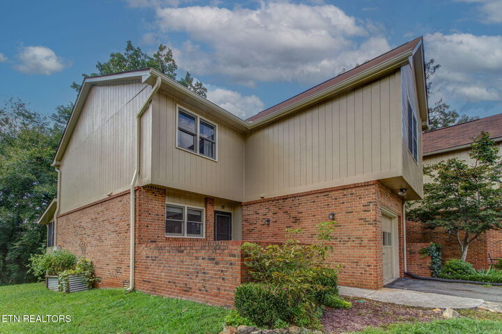 Property Photo:  8600 Olde Colony Tr 98  TN 37923 