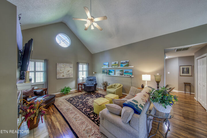 Property Photo:  3433 Laurel View Rd  TN 37917 