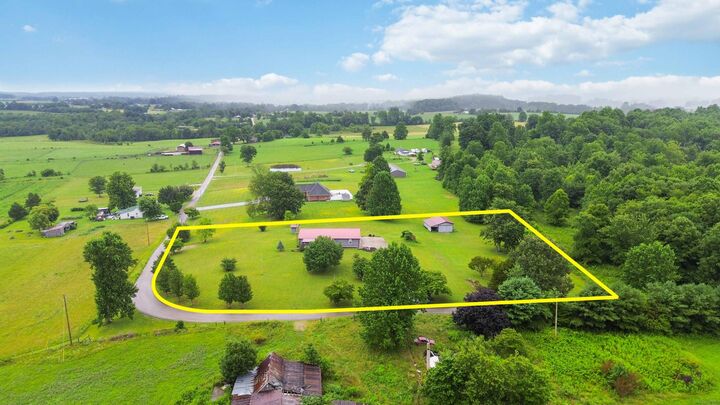 Property Photo:  1716 Liberty Road  KY 42567 