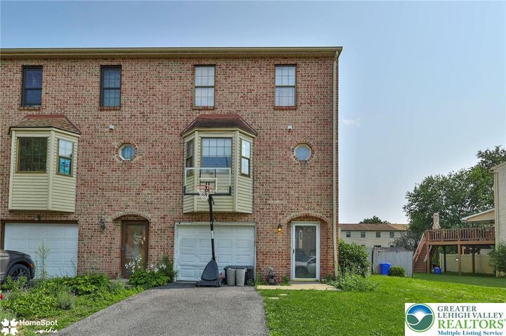 Property Photo: 472 Vera Circle PA 18017