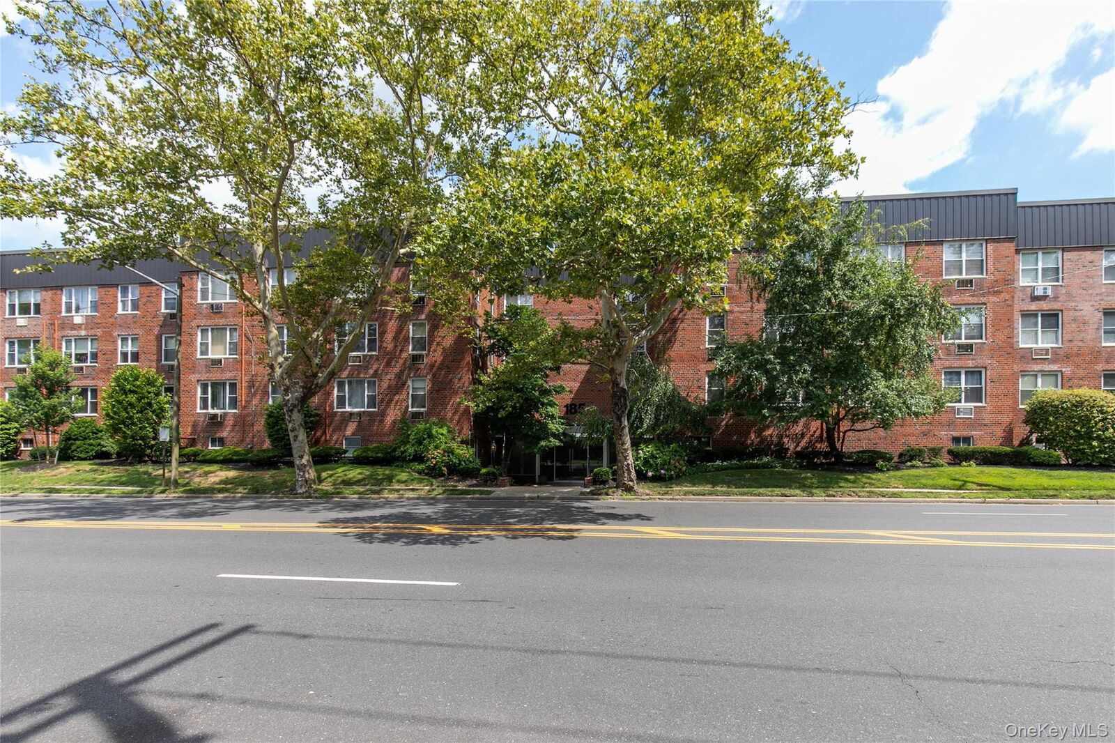 Property Photo: 185 Middle Neck S 1-L NY 11021