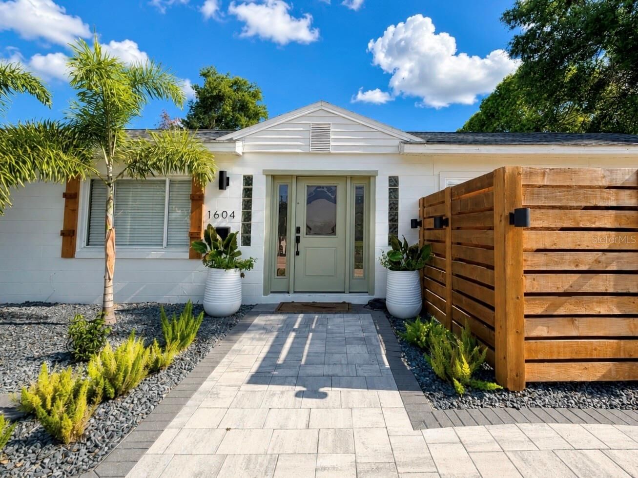 Property Photo:  1604 Bryn Mawr Street  FL 32804 