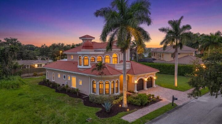Property Photo:  1650 Assisi Drive 16  FL 34231 