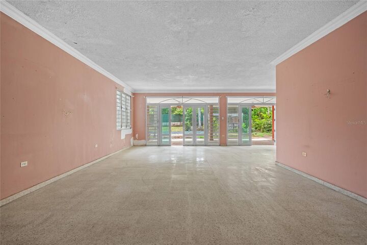 Property Photo: Urbanizacion San Francisc Calle Lilas #1713 PR 00927