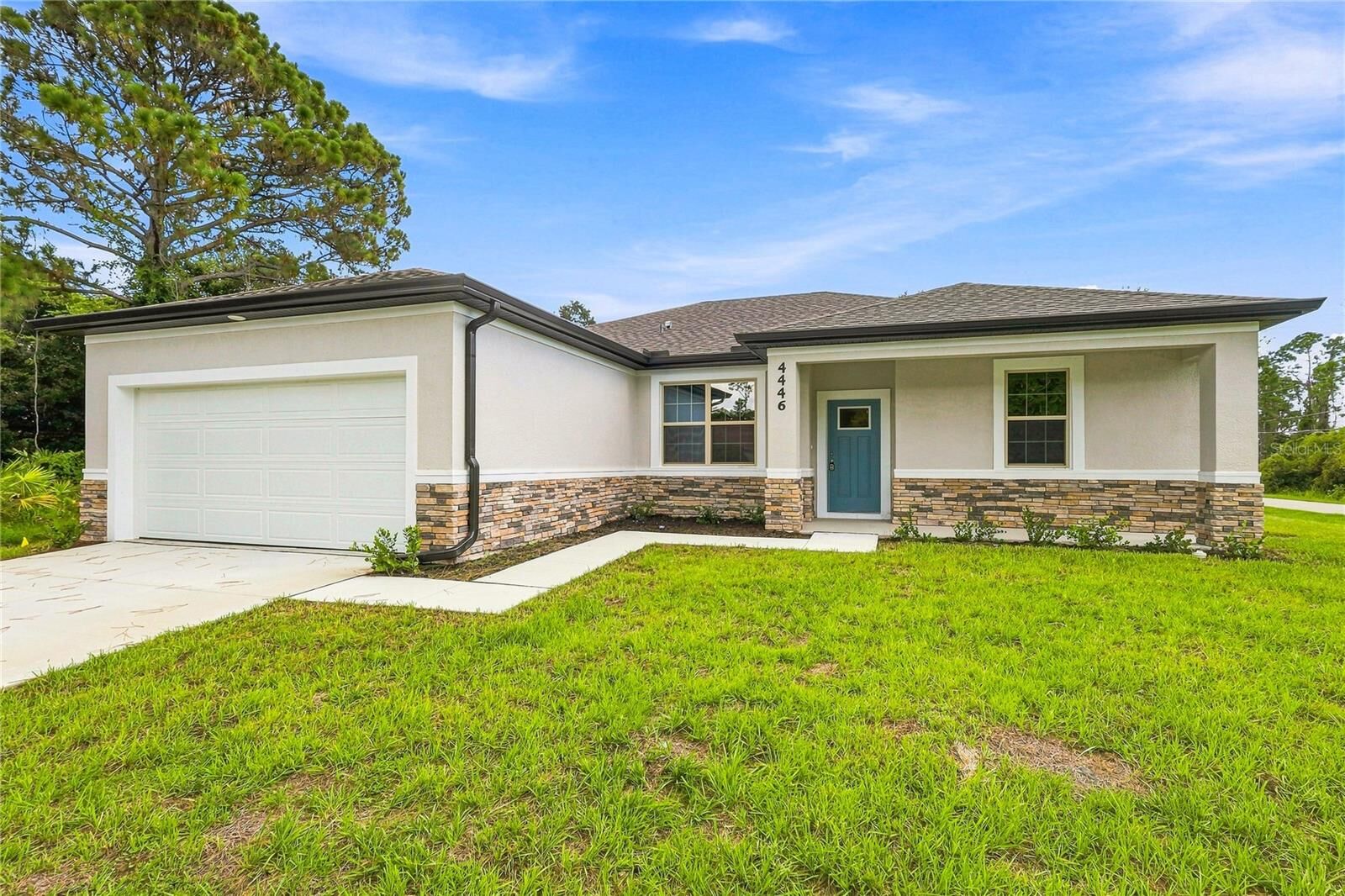 Property Photo: 4446 Laratonda Road FL 34291