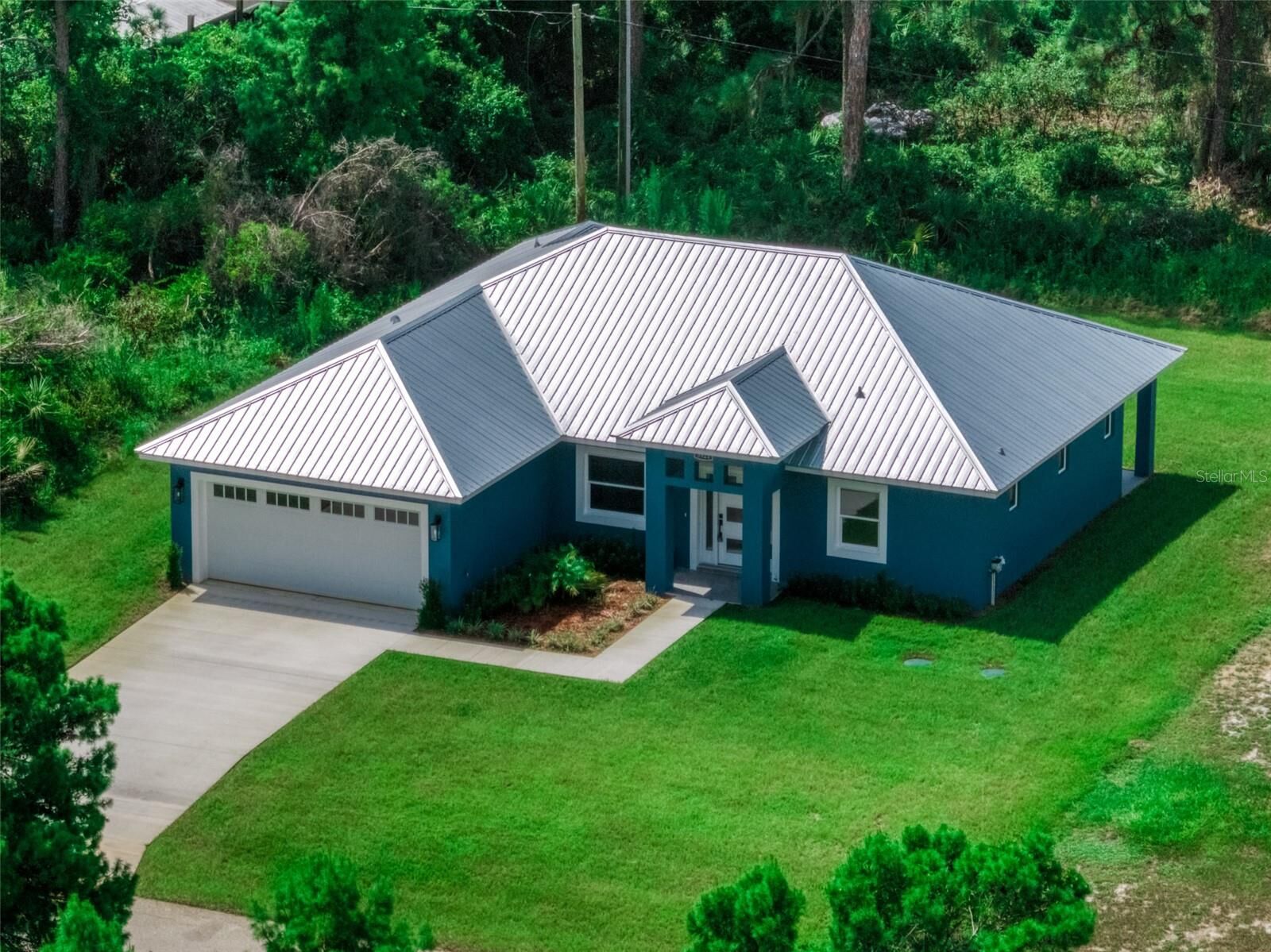 Property Photo:  3921 Dauphine Street  FL 33872 