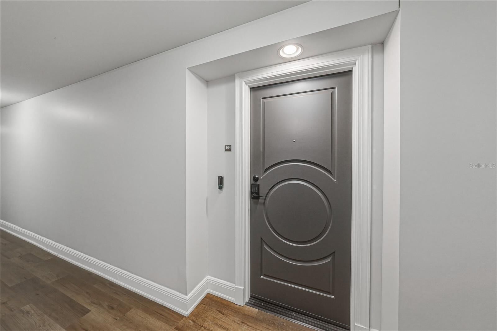 Property Photo: 1227 E Madison Street 504 FL 33602