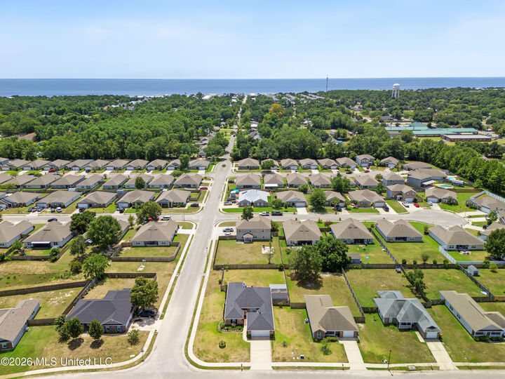 Property Photo:  317 Twin Lakes Boulevard  MS 39560 