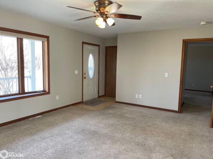 Property Photo: 1723 Hobart Street IA 50112