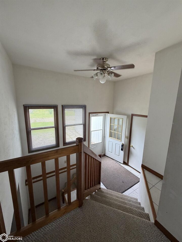 Property Photo:  210 Shady Lane  IA 52655 