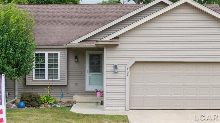 Property Photo:  165 Stoli Court  MI 49265 