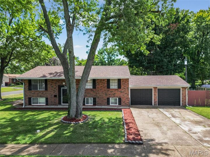 Property Photo: 1460 Fox Run Drive MO 63033