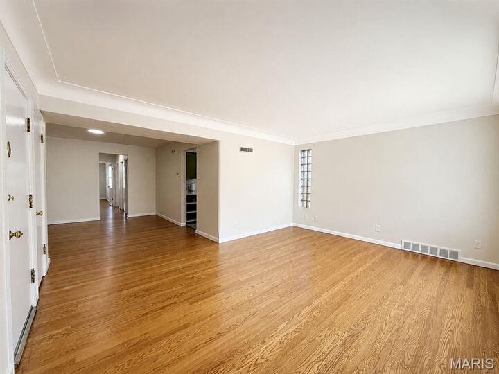Property Photo: 6930 Jamieson Avenue MO 63109