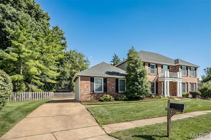 Property Photo:  15706 Heathercroft Drive  MO 63017 