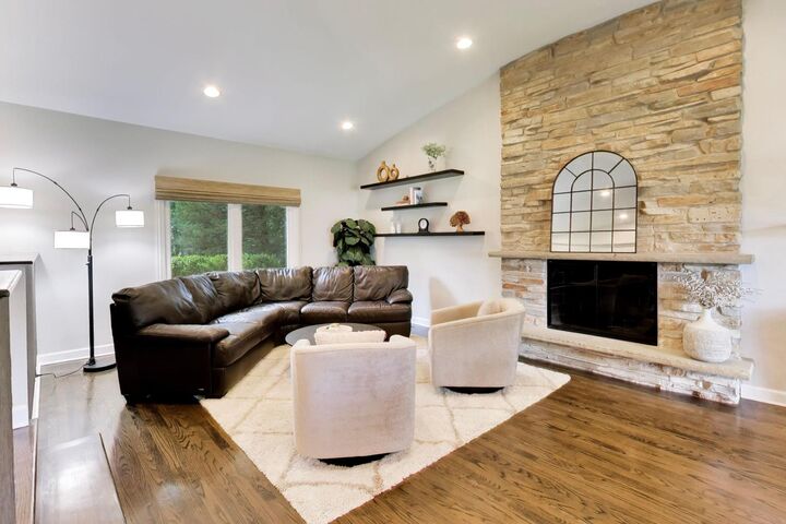 Property Photo: 1919 Sunnyside Circle IL 60062