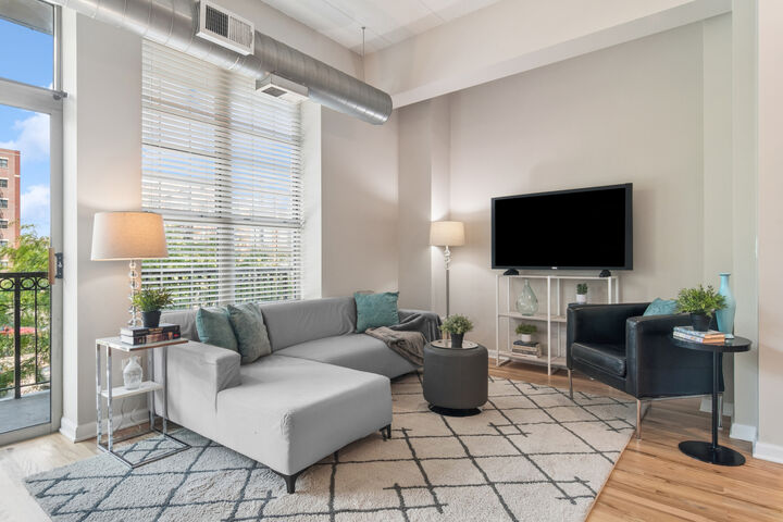 Property Photo: 1919 S Michigan Avenue 200 IL 60616