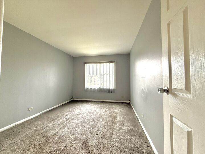 Property Photo:  3108 Roberts Drive 6  IL 60517 