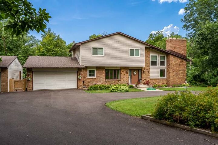 Property Photo: 16557 Grove Creek Circle IL 61063