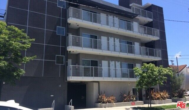 Property Photo:  11776 Idaho Avenue 401  CA 90025 